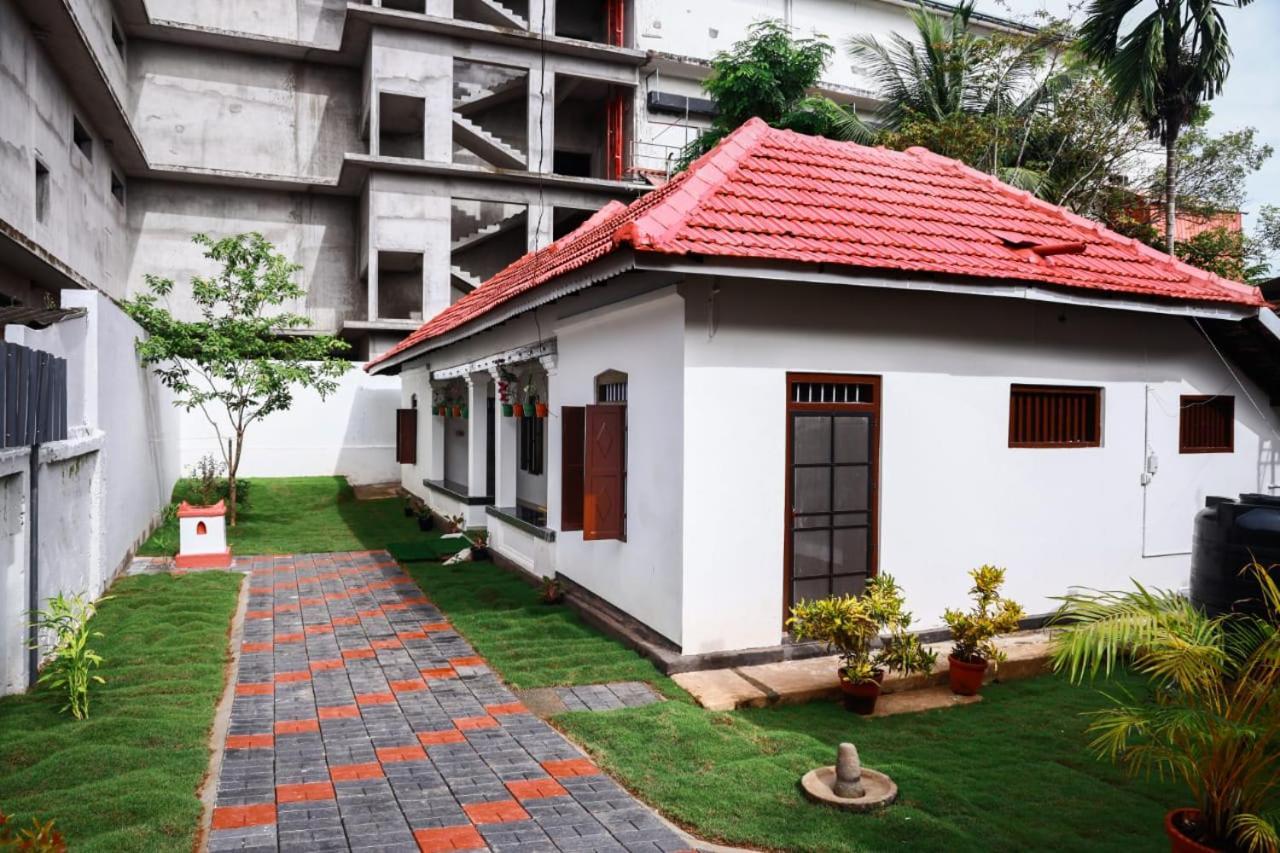 Bobbys Corner Appartement Alappuzha Buitenkant foto