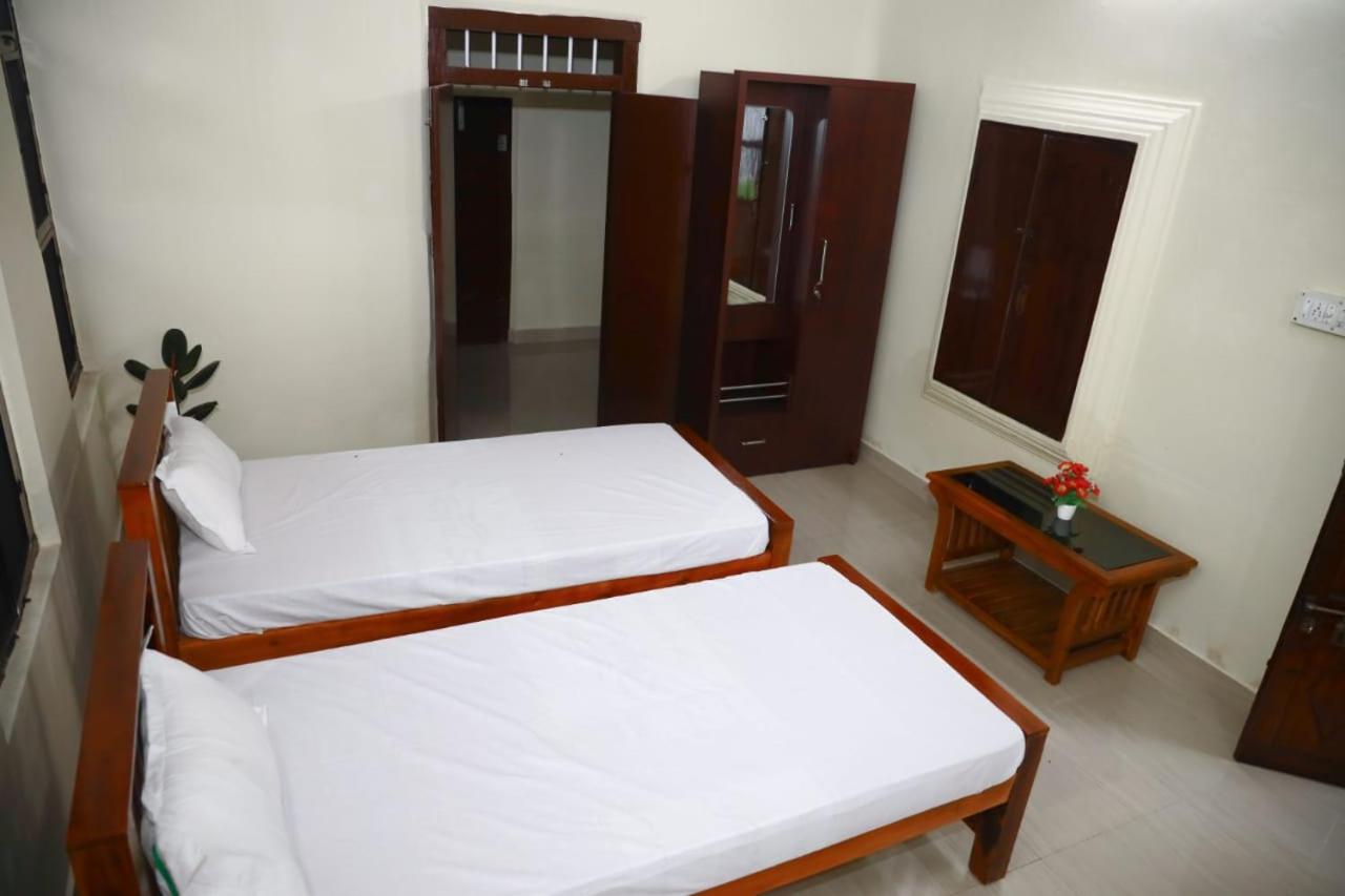 Bobbys Corner Appartement Alappuzha Buitenkant foto
