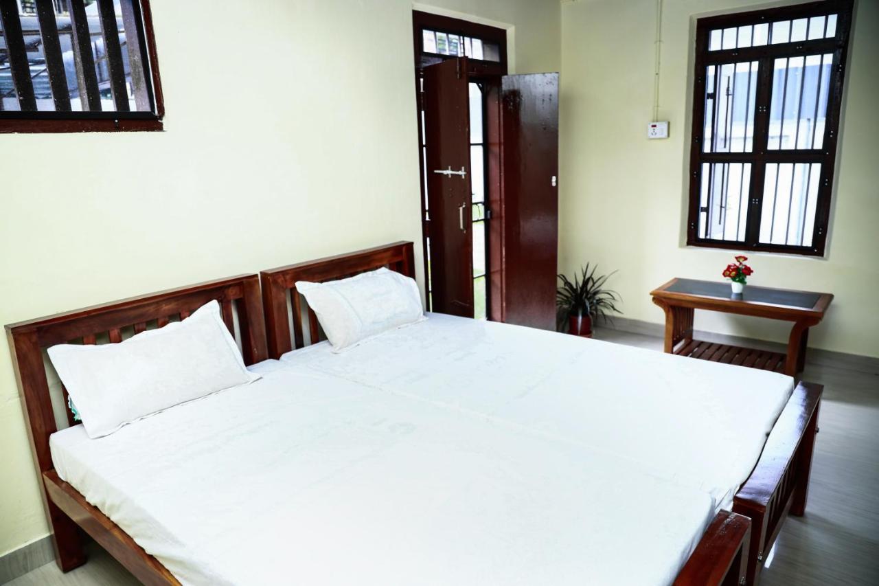 Bobbys Corner Appartement Alappuzha Buitenkant foto