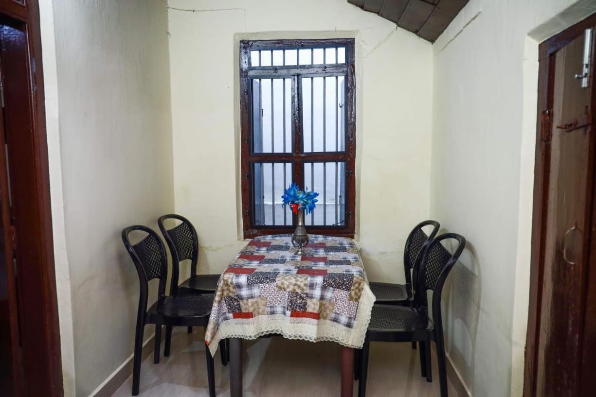 Bobbys Corner Appartement Alappuzha Buitenkant foto